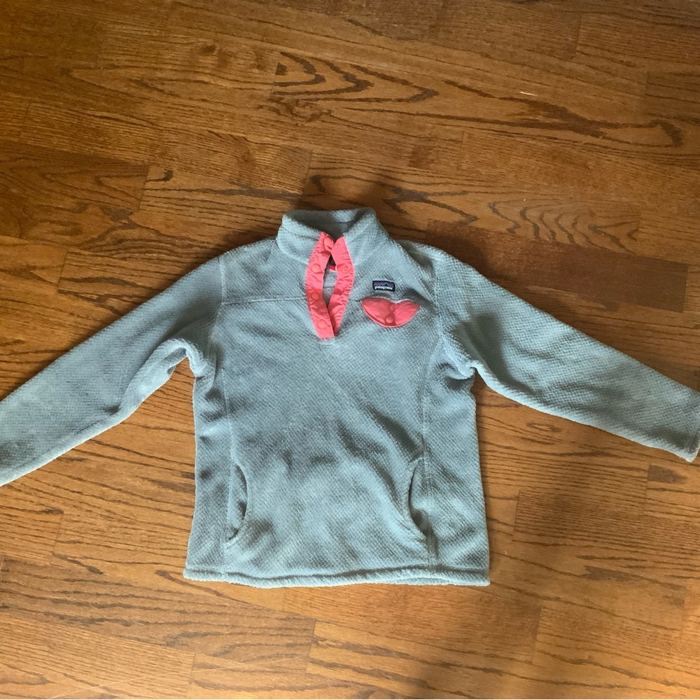 Patagonia Kids Gray Pullover with Pink Trim